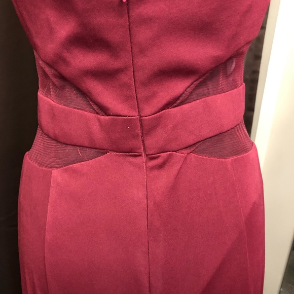 Maroon Formal Gown by STARBOX Size Medium - Picture 5 of 10